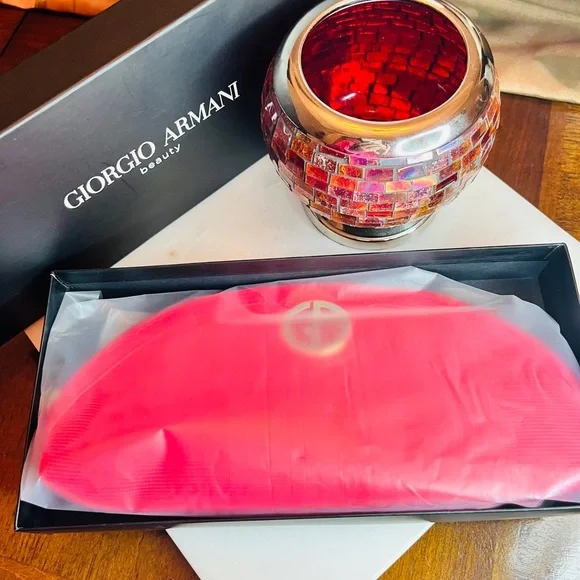 Giorgio Armani Red Clutch NIB with Gold Accent - Picture 7 of 7
